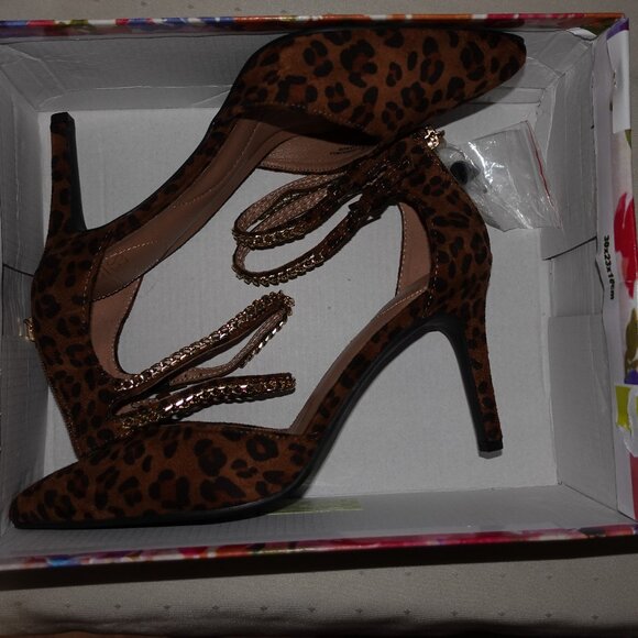 BRAND NEW GORGEOUS MOOTSIES TOOTSIES WOMENS DRESS SHOES PUMPS BROWN SIZE 9M - Picture 1 of 8